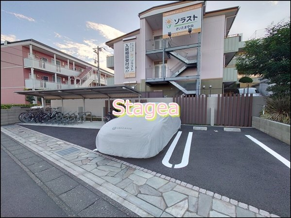 スプレッド与野の駐車場