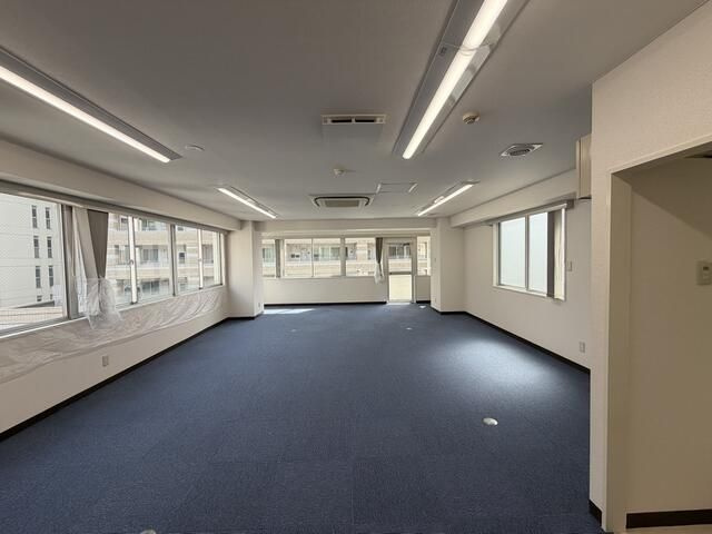 相模大野井上ビルの内装
