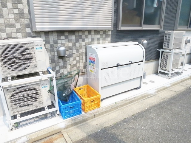 ハーモニーテラス赤羽北のその他共用部分|ゴミ捨て場もございます♪