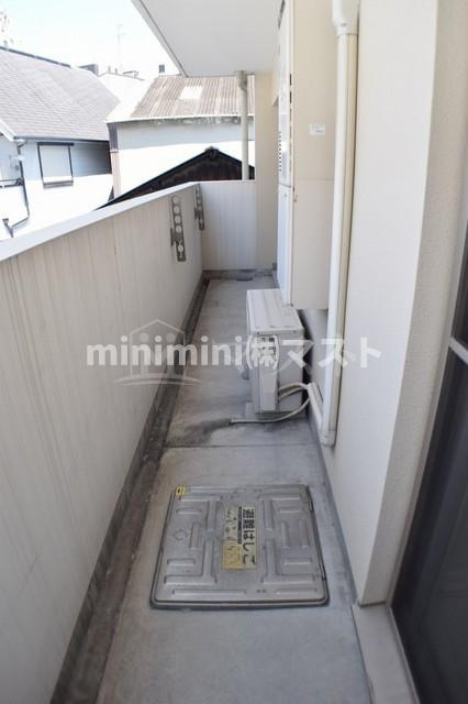 大阪市浪速区稲荷２丁目の賃貸マンションのバルコニー