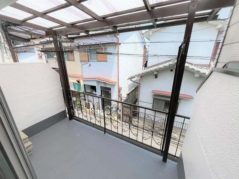 寝屋川市御幸東町貸家のバルコニー