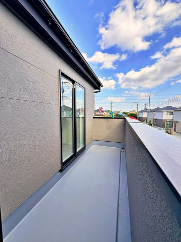 《仲介手数料》所沢市上安松14期　全2棟　2号棟のバルコニー