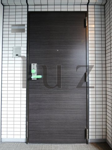 ガーラプレシャス横浜西谷の玄関