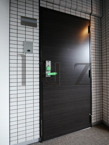 ガーラプレシャス横浜西谷の玄関