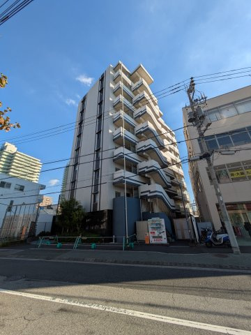 リシュブール四つ木の外観