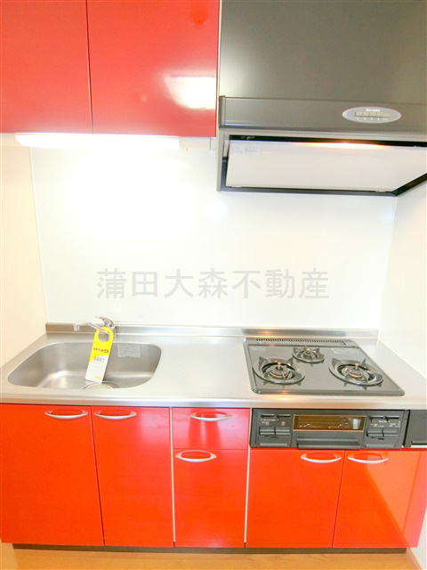 レスポワール平和島のキッチン|3口グリル付システムキッチン