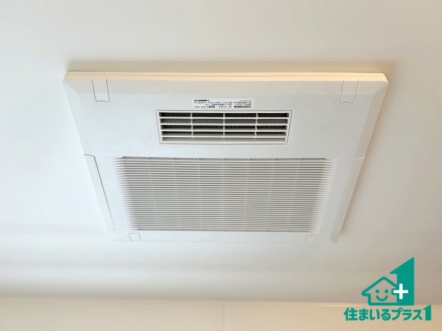 ●31(土)1(日)3(祝)現地説明会！　奈良市南新町　新築一戸建ての冷暖房・空調設備|四季を通して快適なバスライフをお手伝いする浴室暖房乾燥機！浴室の乾燥・暖房・涼風・換気はもちろん、２４時間換気にも対応！