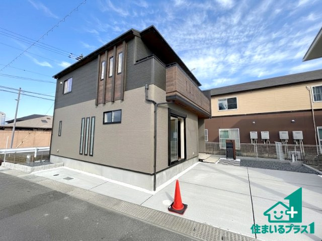 ●31(土)1(日)3(祝)現地説明会！　奈良市南新町　新築一戸建ての外観|安心の10年保証！外観を美しく保ち、雨水で汚れを落とします！気になることがありましたら、お気軽にお問い合わせください！