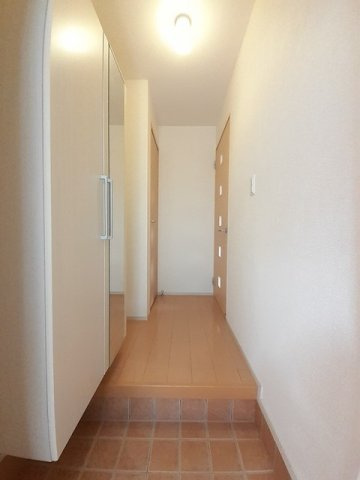 カーサプラシードの玄関|ゆったりとした玄関です