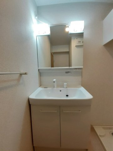 サンリットスクエアの洗面所|脱衣スペースもあります