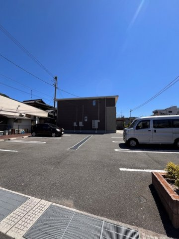 サンリットスクエアの駐車場|駐車場完備です