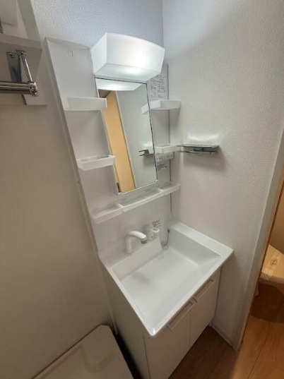RIS伍番館の独立洗面台