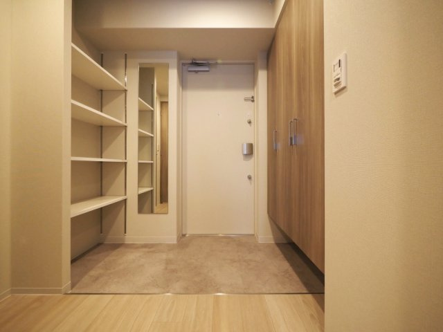 ミラージュパレス新梅田Cieloの玄関