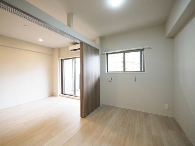 ミラージュパレス新梅田Cieloの洋室