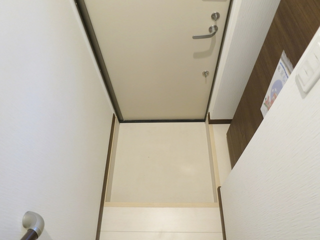 レガーロ新小岩の玄関|きれいなキッチンスペースです