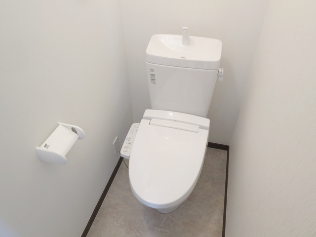 レガーロ新小岩のトイレ|温水洗浄便座付きのトイレです♪