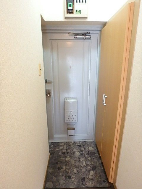山口マンションの玄関|落ち着いた玄関です