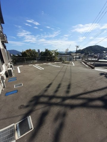 ガーデンヒルの駐車場|駐車場完備です