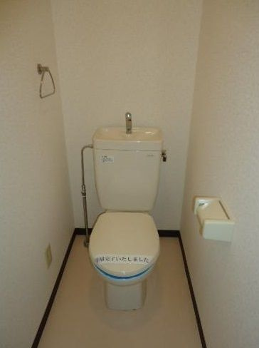 リリーパレスナルシマⅢのトイレ