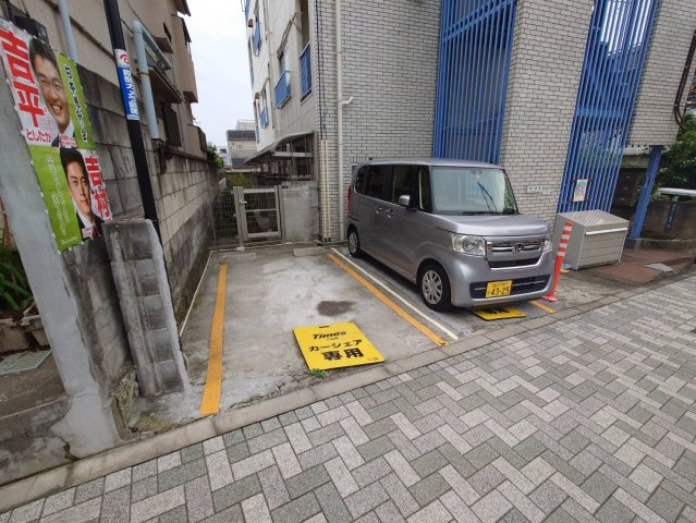 コーポ豊の駐車場
