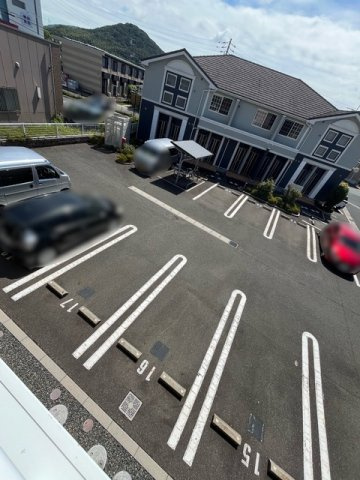 エレガンシアＢの駐車場|駐車場があるので、車を買う予定の方も安心です