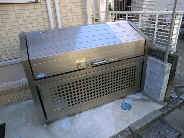 サニーコートのその他共用部分|便利な敷地内ゴミ置き場。