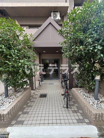 藤和シティホームズ三宮北のエントランス