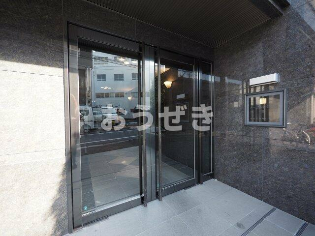 ルーブル渋谷初台弐番館のエントランス
