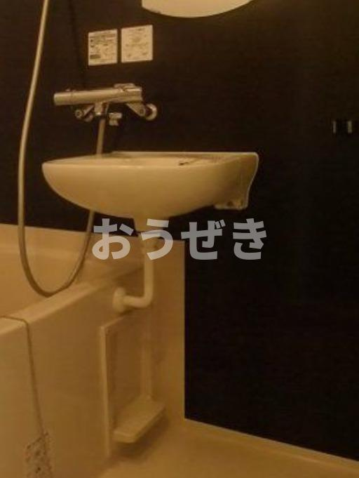 ルーブル渋谷初台弐番館の洗面所