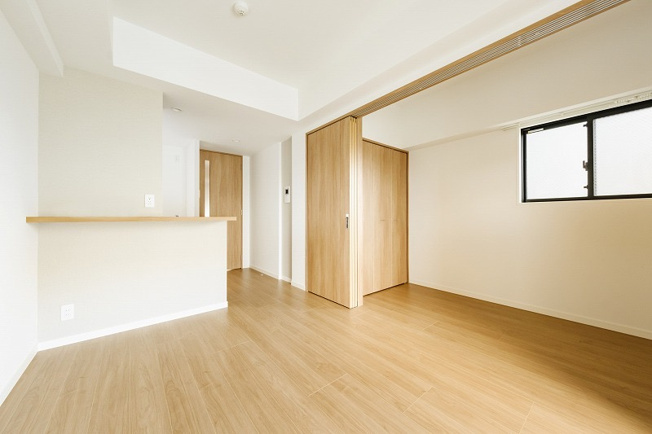 【居間・リビング】 | 新品家具付きマンション香椎駅前45(KaGood福岡)