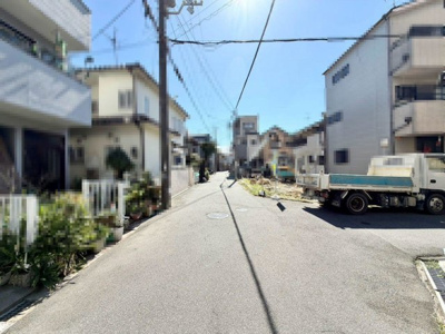 【前面道路含む現地写真】 | 南野田　新築戸建 | お客様にとって満足できる物件探しのお手伝いをさせていただきます。知識豊富なスタッフにお気軽にお問い合わせください。