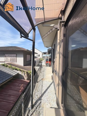 明石市魚住町金ケ崎　中古戸建の玄関|【ホームページに現地動画掲載中】●年中無休：当日予約可●1階にはテラスがあります！