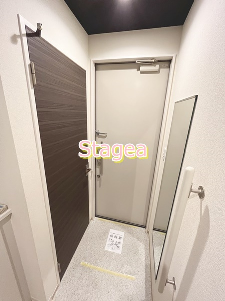 パームコテージⅧ番館の玄関