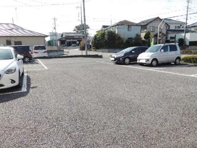 クローバーヒルの駐車場