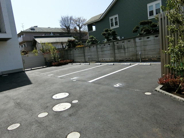 Ｍ’ｓ　Ｃｏｕｒｔ　国分寺の駐車場|★敷地内駐車場有★