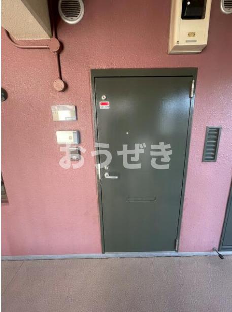シティハウスノヴァの玄関