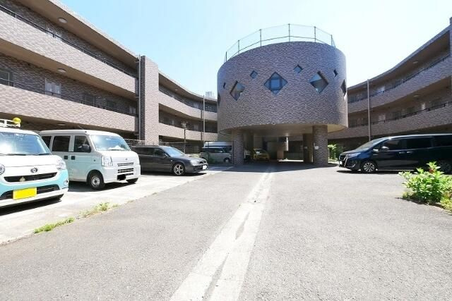 ライオンズテラス武蔵小金井の駐車場