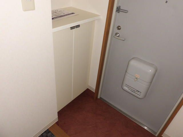 バーミリオン市川の玄関