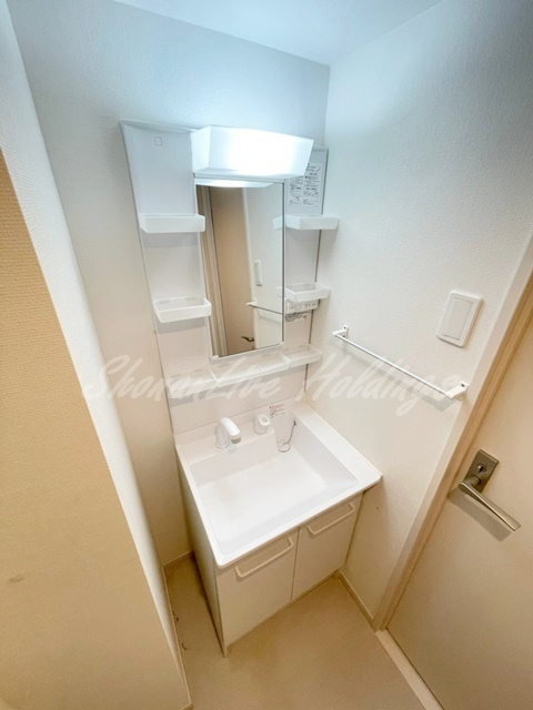 鎌倉市材木座３丁目の賃貸マンションの洗面所