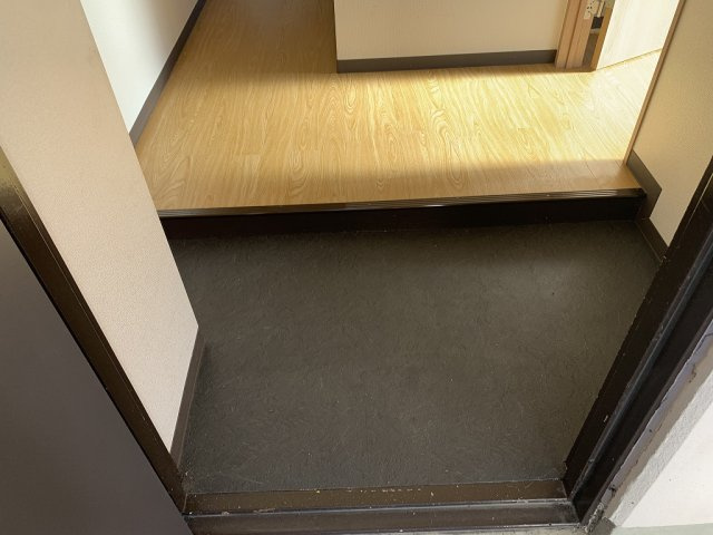 中京ビルの玄関