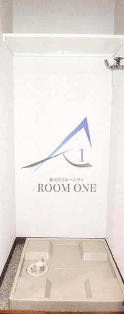 グランド・ガーラ南麻布の設備|洗濯機置き場です。