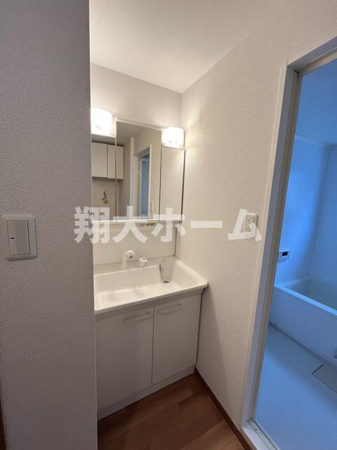 奥浅草妙見屋ビルの洗面所
