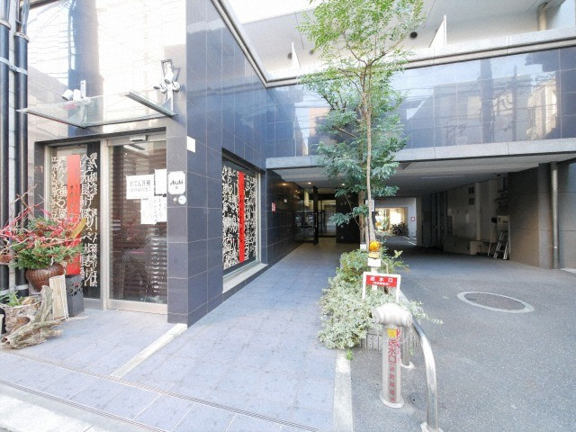 グランド上町のエントランス
