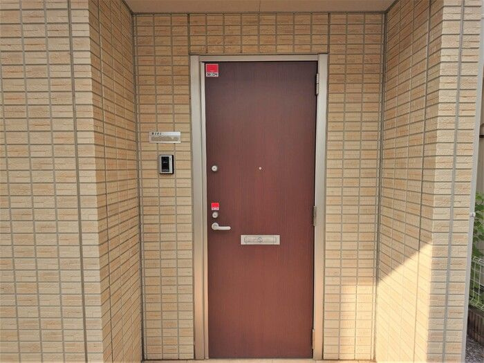 国立富士見台２丁目戸建　B棟の玄関