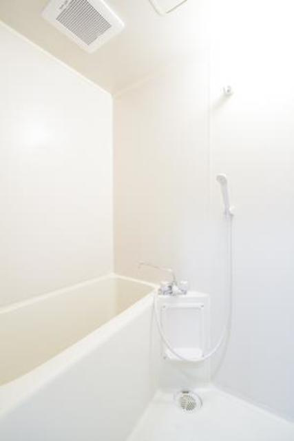エステージ西調布の浴室|※写真は同タイプ住戸です。