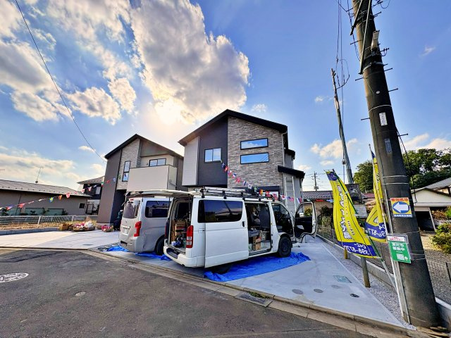 《仲介手数料半額》所沢上安松17期　全2棟　1号棟の前面道路含む現地写真