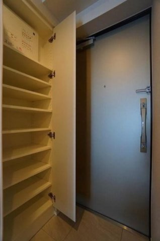 ＡＬＴＥＲＮＡ住吉の玄関
