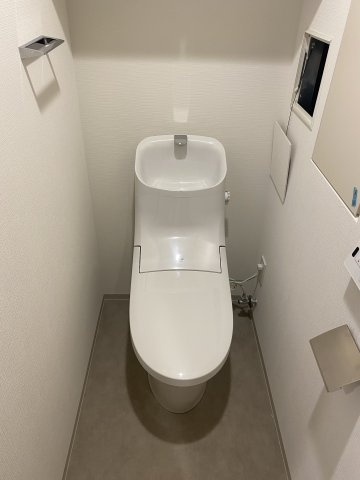 プラウドフラット品川大井町のトイレ|落ち着いた色調のトイレです