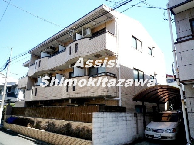 世田谷区三軒茶屋１丁目の賃貸マンションの外観