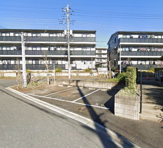 アルファタウン天王台Eの駐車場|車をお持ちの方に嬉しい駐車場付きの物件です